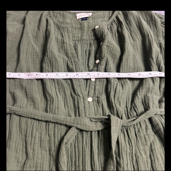 Universal Thread dress size medium but runs large - Picture 4 of 9